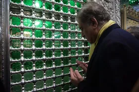 وزیر امور خارجه پاکستان به حرم مطهر رضوی مشرف شد