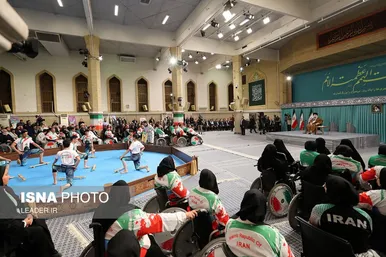 دیدار قهرمانان ورزشی و مدال‌آوران بازی‌های آسیایی و پارا آسیایی با رهبر انقلاب