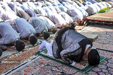 گزارش تصویری | آیین نواخته شدن زنگ نماز اول مهر
