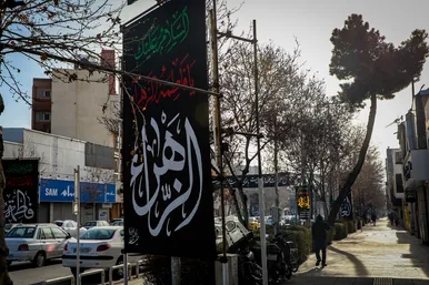 فضاسازی شهر مشهد به مناسبت ایام فاطمیه و سالگرد شهادت سردار سلیمانی