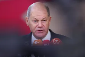 صدراعظم آلمان: همچنان به اسرائیل سلاح ارسال می&zwnj;کنیم