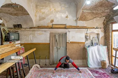 رفوگری و پرداخت قالی هنری فراموش شده