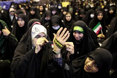 اجتماع دانشجویان بسیجی در دانشگاه فردوسی