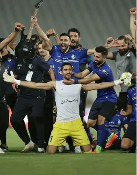 نکونام بدون حسینی و مطهری در دربی بازی نمی&zwnj;کند