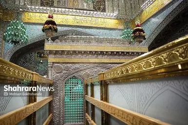 غبارروبی مضجع منور امام رضا(ع)