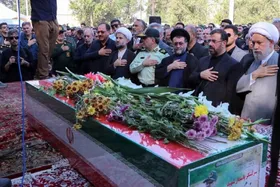 استقبال از پیکر &laquo;سردار شهید غلامحسین غیب&zwnj;پرور&raquo; در فرودگاه شیراز (۲۶ تیر ۱۴۰۴)
