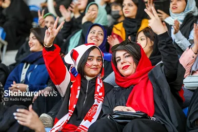 گزارش تصویری | تماشاگران بانو در ورزشگاه امام رضا علیه السلام