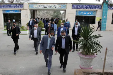 حضور جمعی از مسئولان در گلزار شهدای بهشت رضا(ع)