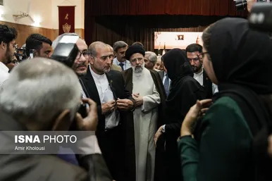 رئیسی به آرامگاه اقبال لاهوری رفت