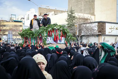 تشییع دو تن از شهدای حادثه تروریستی گلزار شهدای کرمان در مشهد