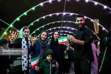شادی مردم مشهد بعد از برد تیم ملی ایران ۲