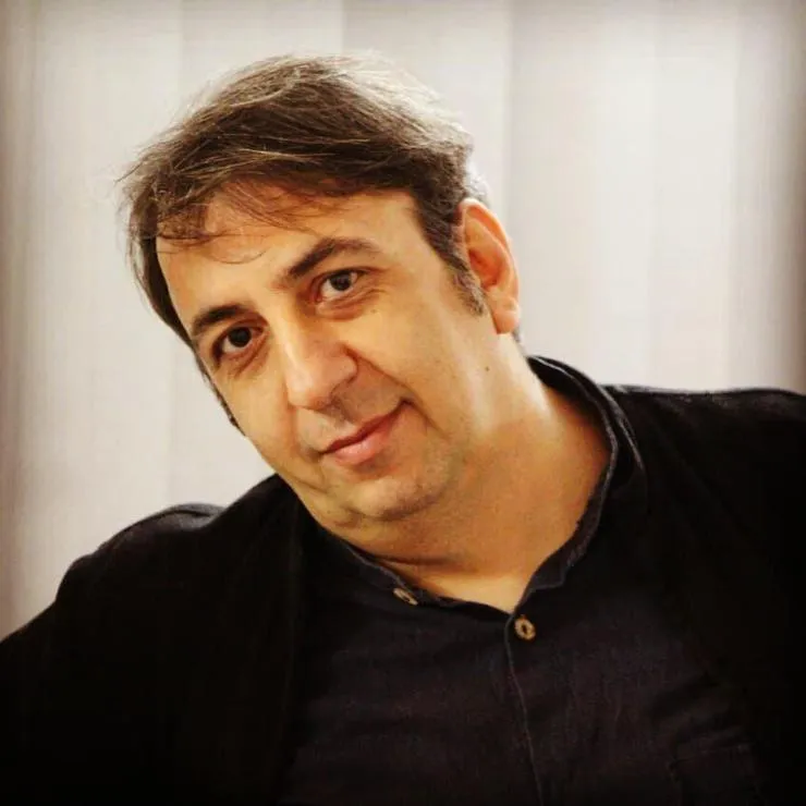 نویسنده نمایشنامه «وسط پاییز»: نگاه ژورنالیستی در آثارم مشهود است | درام‌نویسی مشهد از قطب‌های اصلی نمایشنامه‌نویسی کشور است
