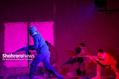 نمایش میدانی «نوری در نیمروز»