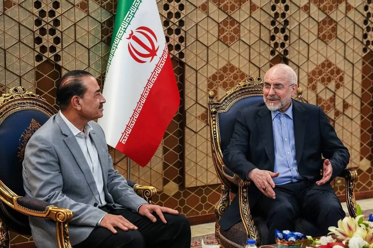 قالیباف: از حقوق ملت و کشورمان عدول نمی‌کنیم | منیر: خوشحالم ایران توسط افراد هوشمند و با بینش بالا اداره می شود