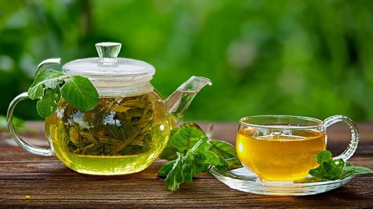 خوردن دمنوش زیاد ممنوع | عوارض جایگزینی شیر گیاهی به جای شیر گاو