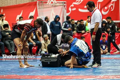 مسابقات کشتی با چوخه قهرمان قهرمانان در مشهد