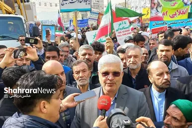 عکس‌هایی از حضور مهاجران افغانستانی در راهپیمایی ۲۲ بهمن ۱۴۰۲