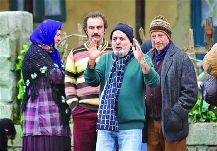 پخش ۶ فصل سریال پایتخت از تلویزیون