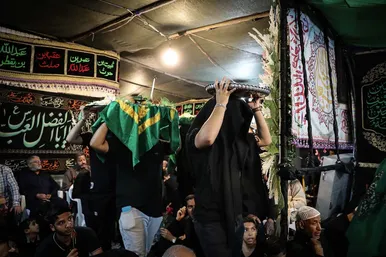 آیین سینی گردانی حضرت قاسم علیه السلام در شب هشتم محرم