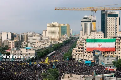 عکس‌هایی از مراسم تشییع پیکر شهدای خدمت در مشهد (۱)