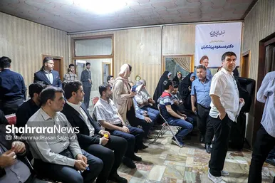 آغاز به کار ستاد‌های مرکزی انتخاباتی سعید جلیلی و مسعود پزشکیان در مشهد