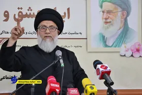 حسینی مزاری: دفاع از رهبر انقلاب اسلامی یک وظیفه شرعی و سیاسی است