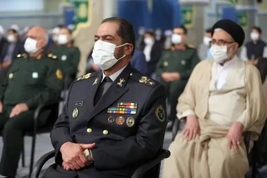دیدار جمعی از مسئولان نظام و مهمانان شرکت کننده در کنفرانس وحدت اسلامی با رهبر معظم انقلاب
