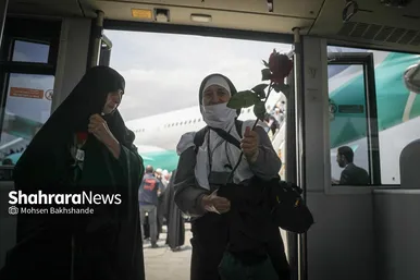 گزارش تصویری | بازگشت اولین کاروان حجاج خراسانی به مشهد
