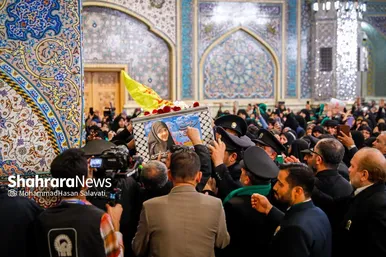 گزارش تصویری | وداع با پیکر مطهر بانوی شهیده معصومه کرباسی در حرم مطهر رضوی - مشهد