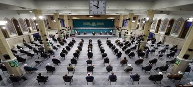 دیدار جمعی از مسئولان نظام و مهمانان شرکت کننده در کنفرانس وحدت اسلامی با رهبر معظم انقلاب