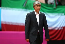 &laquo;کیومرث هاشمی&raquo; وزیر ورزش&zwnj;وجوانان شد + سوابق