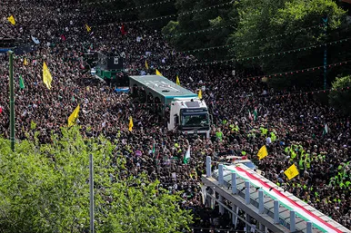 استقبال و تشییع پیکر رئیس‌جمهور و شهدای خدمت در مشهد - 4