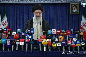ویدئو | فیلم کامل حضور رهبر معظم انقلاب در شعبه اخذ رأی چهاردهمین انتخابات ریاست&zwnj;جمهوری (۸ تیر ۱۴۰۳)