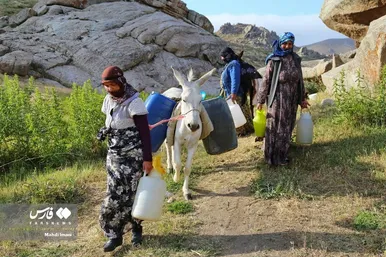 مادرانِ آبادی