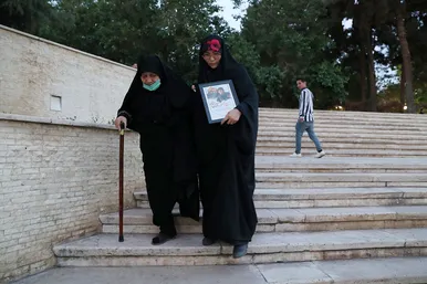 مراسم رونمایی از تقریظ رهبر انقلاب بر کتاب 