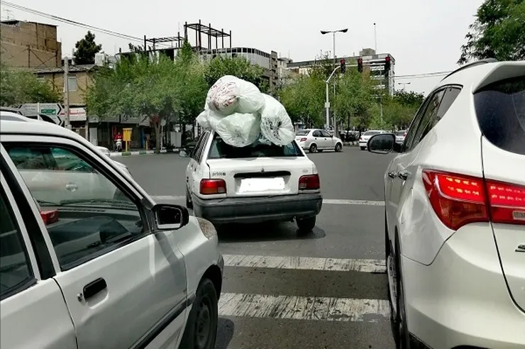 شهروند خبرنگار| حمل بارغیرمجاز با خودرو در مشهد