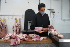 دلیل افزایش قیمت گوشت قرمز در خراسان رضوی چه بود؟ | آیا گوشت ارزان می&zwnj;شود؟