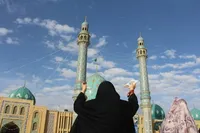 خورشید پنهان جاودانه در سایه مشیت خدا | بررسی شبهه طول عمر امام زمان(عج) و پاسخ‌های شیعه
