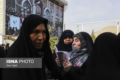 عکس‌هایی از مراسم سالگرد شهادت حاج قاسم سلیمانی در گلزار شهدای کرمان