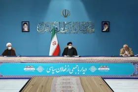حاشیه&zwnj;هایی درباره دیدار رئیس&zwnj;جمهور با نمایندگان احزاب