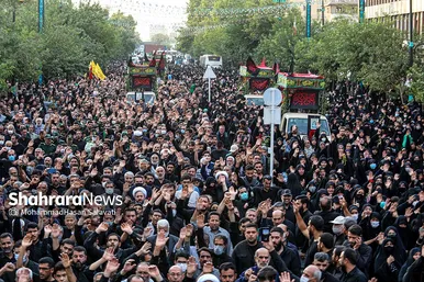 تشییع پیکر مطهر ۵ شهید مدافع حرم در مشهد