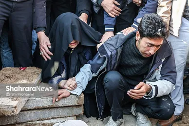 گزارش تصویری | مراسم تدفین پیکرهای شهدای مدافع امنیت در آرامستان بهشت‌رضا(ع) مشهد