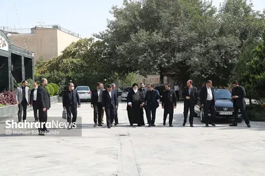 جلسه قرارگاه مرکزی خدمت رسانی به زائرین حرم مطهر رضوی