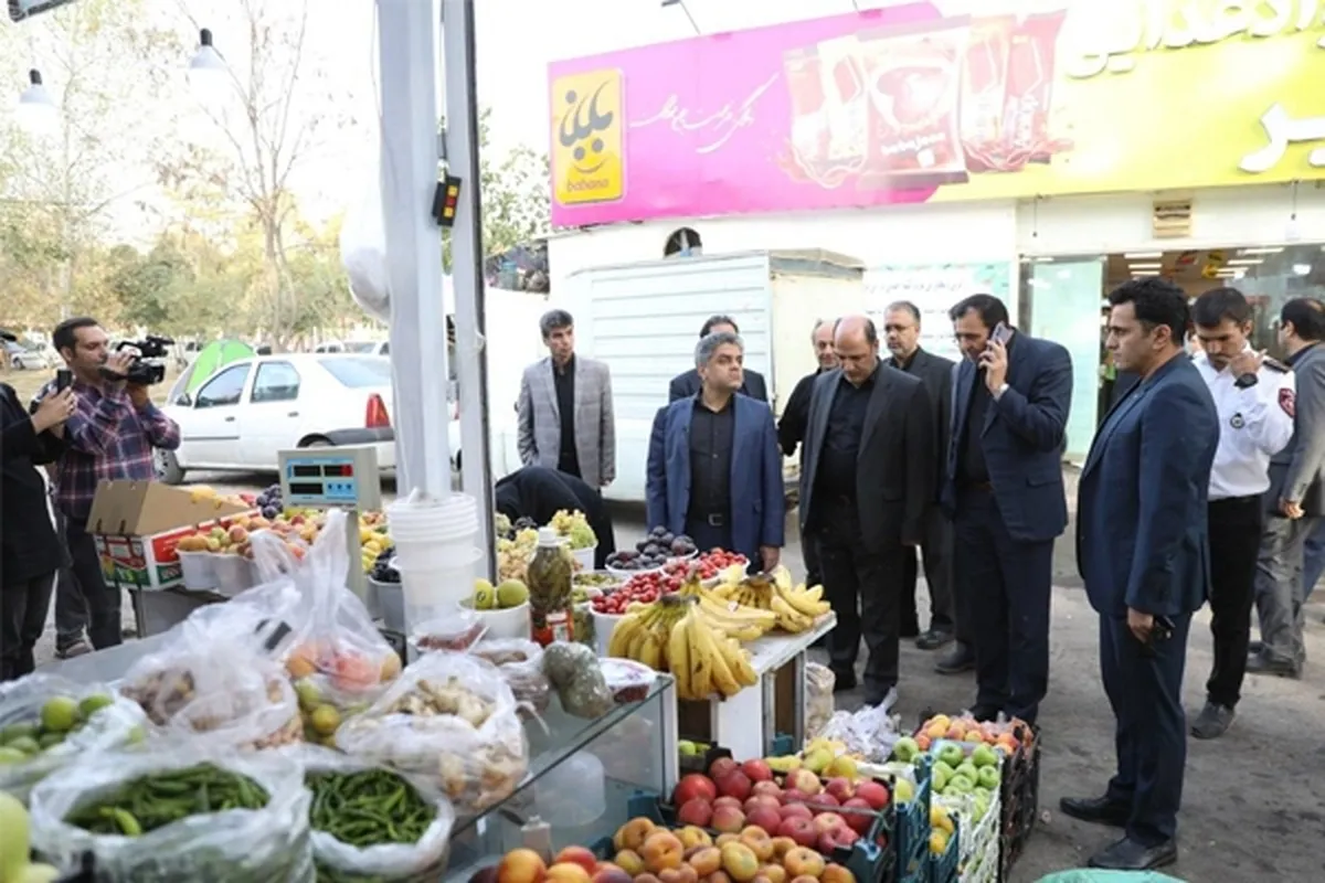 افزایش فعالیت بازار ارزاق عمومی موقت در اطراف حرم مطهر رضوی