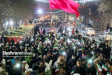 گلباران حرم مطهر رضوی در شب میلاد جوادالائمه (ع)