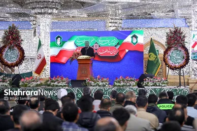 گزارش تصویری | گردهمایی جمعی از مجروحان و آسیب‌دیدگان حوادث اخیر، در حرم امام‌رضا(ع)