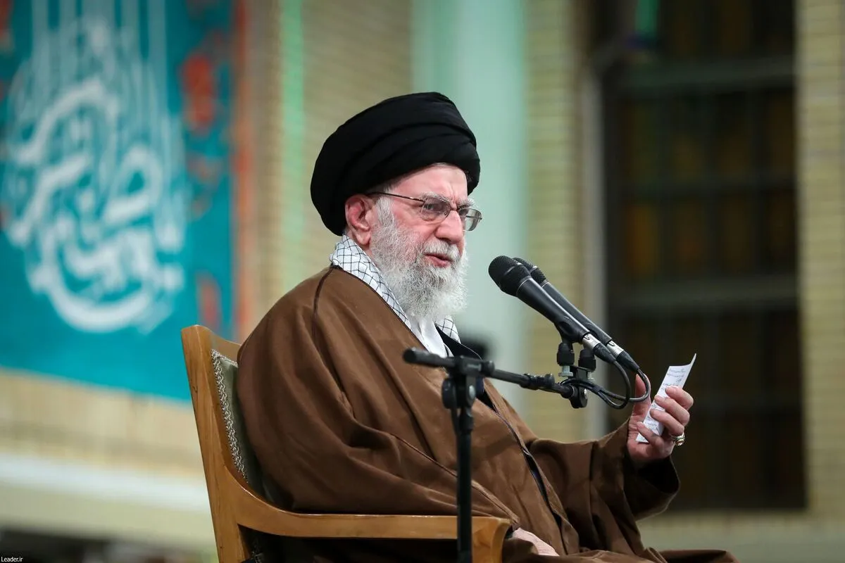 شاعر خراسانی: دقت رهبر انقلاب اسلامی در محافل شعر اعجاب‌برانگیز بود! + ویدئو