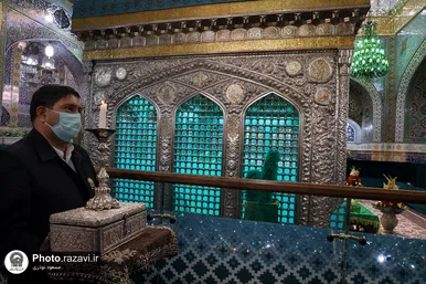 غبارروبی ضریح مطهر رضوی به مناسبت دهه کرامت