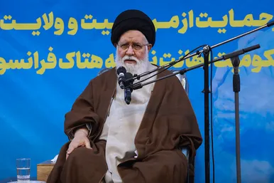  همایش حوزویان در پاسخ به اهانت نشریه فرانسوی