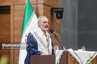 گزارش تصویری | بدرقه پیکر شهید گمنام دفاع مقدس در همایش سالیانه بسیجیان در مشهد